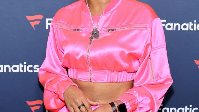 O actriță de la Hollywood a hotărât să se căsătorească cu ea însăși. Cum i-a schimbat ceremonia întreaga percepție asupra vieții