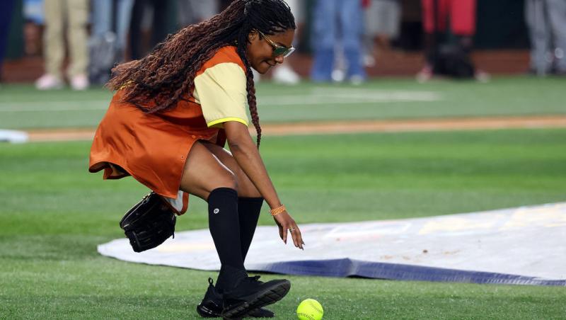 O actriță de la Hollywood a hotărât să se căsătorească cu ea însăși. Cum i-a schimbat ceremonia întreaga percepție asupra vieții