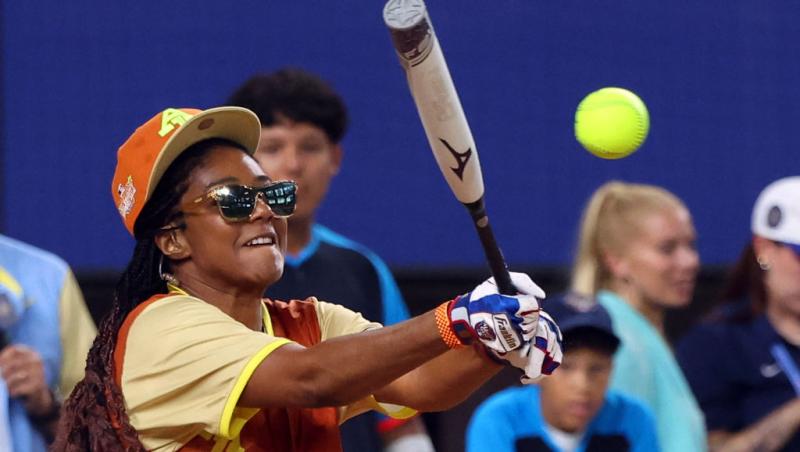 O actriță de la Hollywood a hotărât să se căsătorească cu ea însăși. Cum i-a schimbat ceremonia întreaga percepție asupra vieții