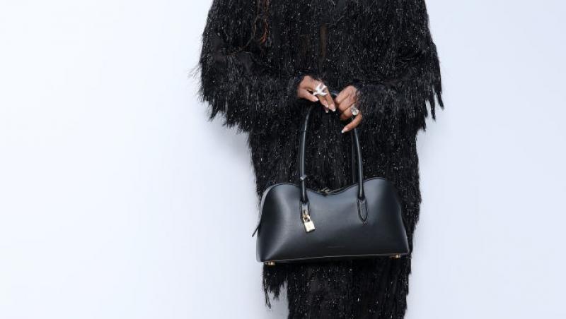 O actriță de la Hollywood a hotărât să se căsătorească cu ea însăși. Cum i-a schimbat ceremonia întreaga percepție asupra vieții