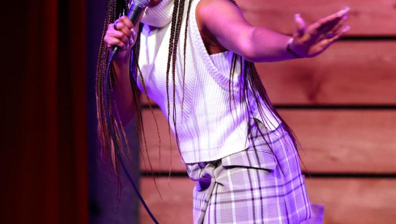 O actriță de la Hollywood a hotărât să se căsătorească cu ea însăși. Cum i-a schimbat ceremonia întreaga percepție asupra vieții