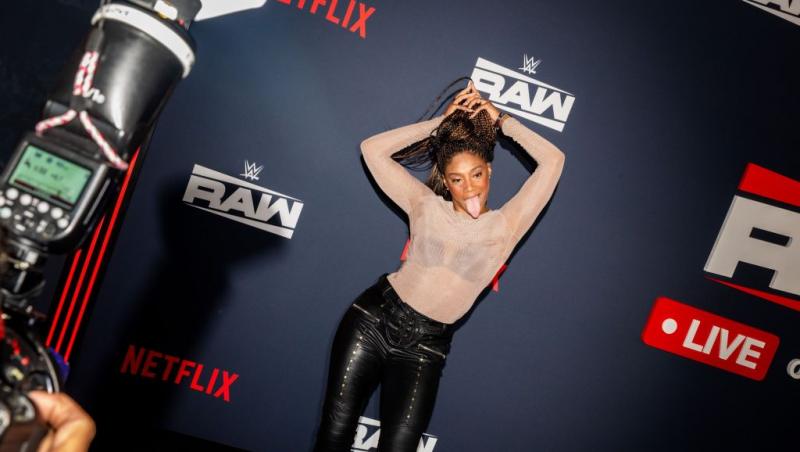 O actriță de la Hollywood a hotărât să se căsătorească cu ea însăși. Cum i-a schimbat ceremonia întreaga percepție asupra vieții