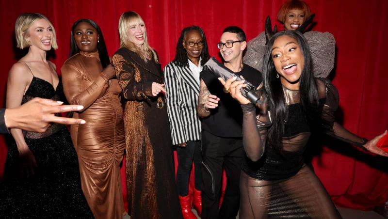 O actriță de la Hollywood a hotărât să se căsătorească cu ea însăși. Cum i-a schimbat ceremonia întreaga percepție asupra vieții