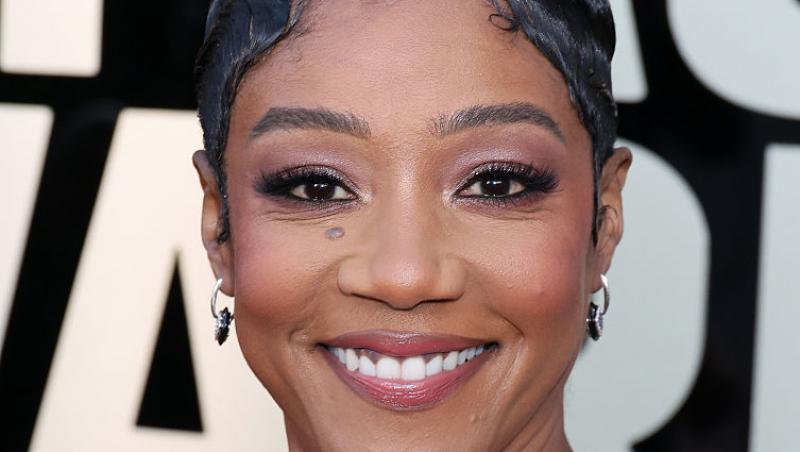 O actriță de la Hollywood a hotărât să se căsătorească cu ea însăși. Cum i-a schimbat ceremonia întreaga percepție asupra vieții