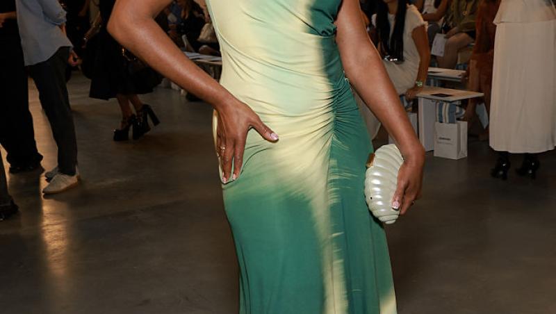 O actriță de la Hollywood a hotărât să se căsătorească cu ea însăși. Cum i-a schimbat ceremonia întreaga percepție asupra vieții