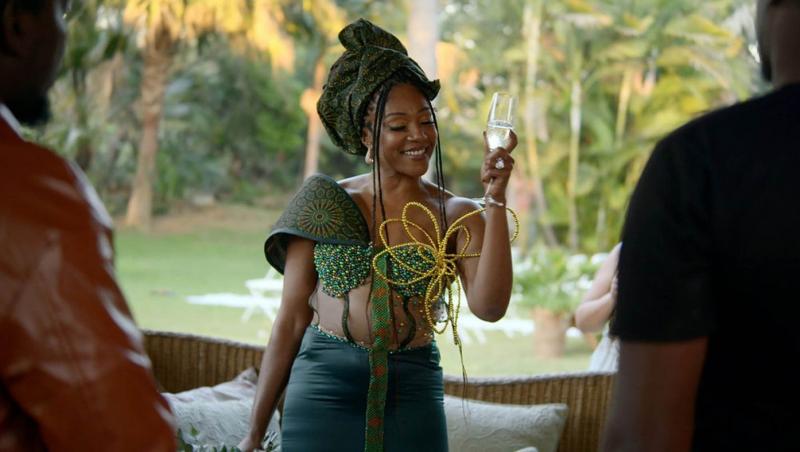 O actriță de la Hollywood a hotărât să se căsătorească cu ea însăși. Cum i-a schimbat ceremonia întreaga percepție asupra vieții