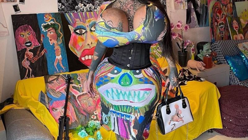 Reacția internauților când au aflat cum arăta tânăra înainte de operații și tatuaje. Transformările au început când avea 21 de ani