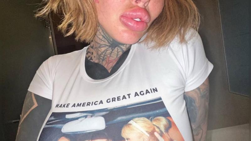 Reacția internauților când au aflat cum arăta tânăra înainte de operații și tatuaje. Transformările au început când avea 21 de ani