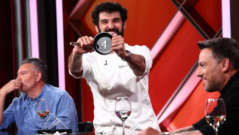 Chefi la cuțite, 19 noiembrie 2025. Ce s-a întâmplat în ediția de azi. Concurentul care a primit cuțitul de aur. Ce a gătit