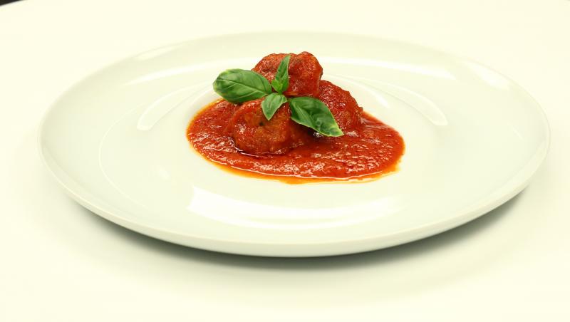 Chefi la cuțite, 19 noiembrie 2025. Ce s-a întâmplat în ediția de azi. Concurentul care a primit cuțitul de aur. Ce a gătit