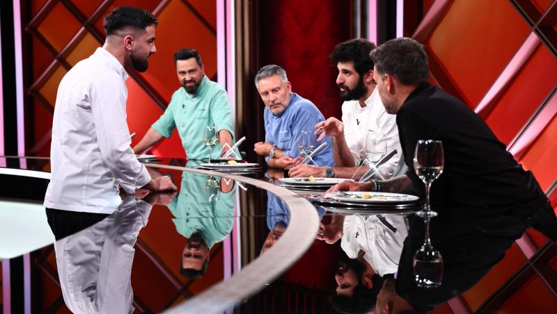 Chefi la cuțite, 19 noiembrie 2025. Ce s-a întâmplat în ediția de azi. Concurentul care a primit cuțitul de aur. Ce a gătit