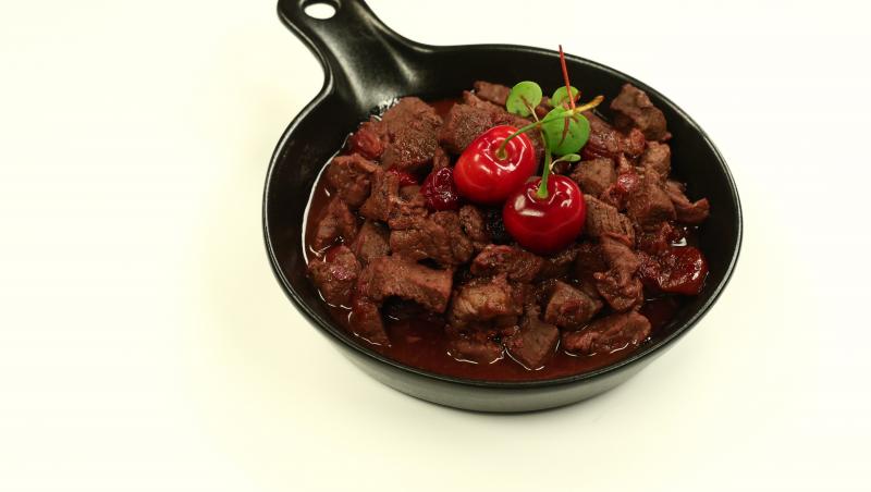 Chefi la cuțite, 19 noiembrie 2025. Ce s-a întâmplat în ediția de azi. Concurentul care a primit cuțitul de aur. Ce a gătit