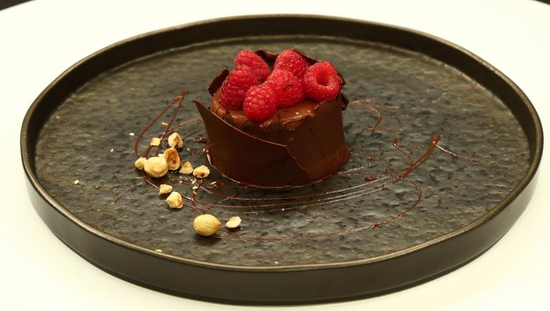 Chefi la cuțite, 19 noiembrie 2025. Ce s-a întâmplat în ediția de azi. Concurentul care a primit cuțitul de aur. Ce a gătit