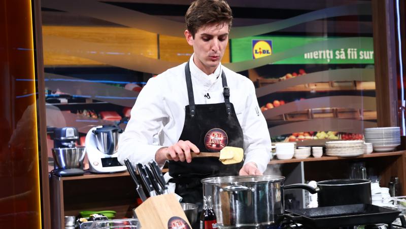 Cine e Luca Francesco Zvaleni, cuțitul de aur al lui chef Richard. Ce studii are și cu cine a lucrat până în prezent concurentul