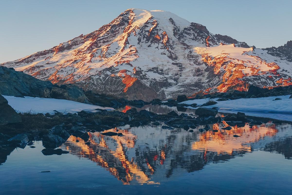 Cel mai periculos vulcan din SUA a intrat &icirc;ntr-o fază &icirc;ngrijorătoare de 72 de ore. Milioane de oameni pot fi afectați