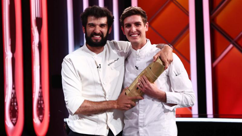 Chefi la cuțite, lider de audiență cu ediția de ieri. Chef Richard Abou Zaki i-a dat aseară cuțitul de aur lui Luca Zvaleni
