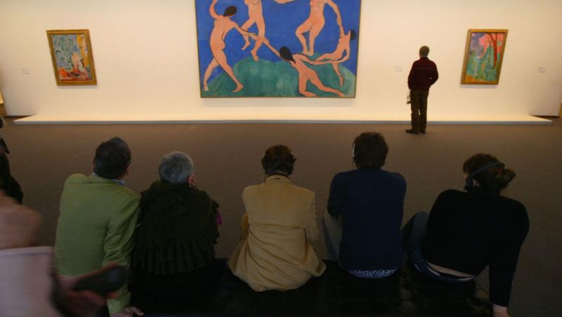 Faimoasa lucrare „La Blouse Roumaine” de Henri Matisse, la București.De la ce distanță se poate privi:„Iconică pentru modernitate”