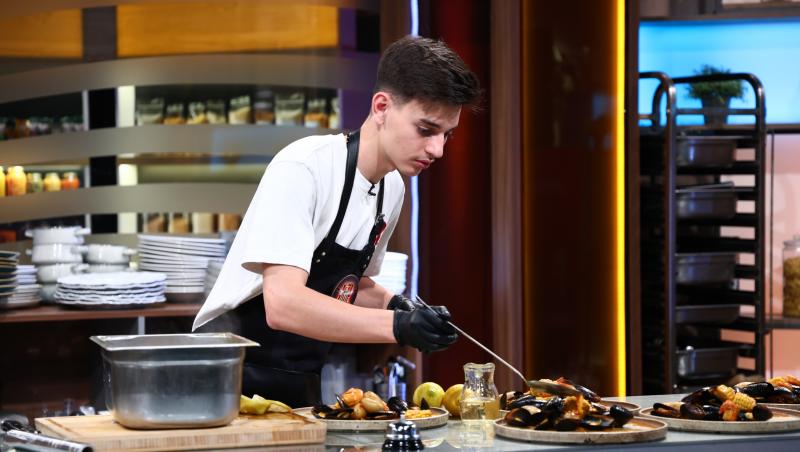 Chefi la cuțite, 23 noiembrie 2025. Ce s-a întâmplat în toată ediția și ce au gătit concurenții. Ce povești de viață au unii