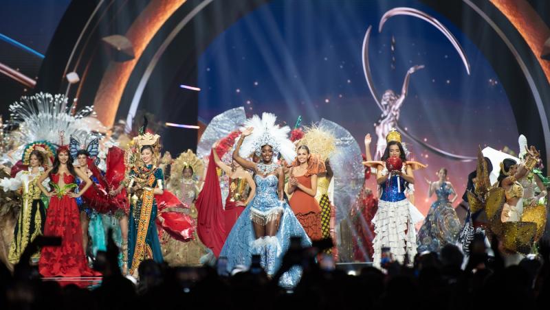 S-a aflat cine poartă coroana Miss Univers 2025. Alegerea a fost surprinzătoare, după scandalul iscat