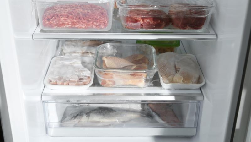 Este bine sau nu să bagi carnea proaspătă imediat la congelator. Ce recomandă Chef Ștefan Popescu