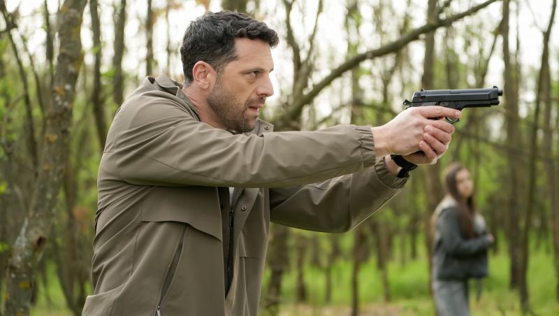 Iubire cu parfum de lavandă, rezumat episoade 31, 32 și 33, 21 noiembrie 2025. Chanela îi face concurență Lăcrămioarei la primărie