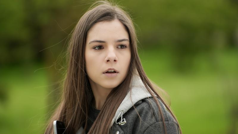 Iubire cu parfum de lavandă, rezumat episoade 31, 32 și 33, 21 noiembrie 2025. Chanela îi face concurență Lăcrămioarei la primărie