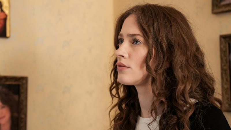 Iubire cu parfum de lavandă, rezumat episoade 31, 32 și 33, 21 noiembrie 2025. Chanela îi face concurență Lăcrămioarei la primărie