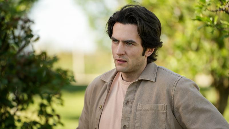 Iubire cu parfum de lavandă, rezumat episoade 31, 32 și 33, 21 noiembrie 2025. Chanela îi face concurență Lăcrămioarei la primărie