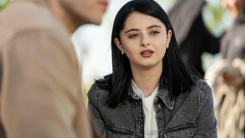 Iubire cu parfum de lavandă, rezumat episoade 31, 32 și 33, 21 noiembrie 2025. Chanela îi face concurență Lăcrămioarei la primărie