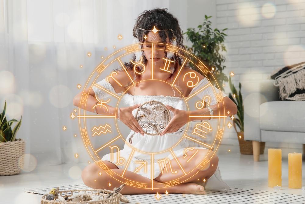 Două zodii vor fi puse &icirc;n fața unor schimbări uriașe. Ce surprize de proporții au pregătit astrele pentru nativi &icirc;n decembrie 2025