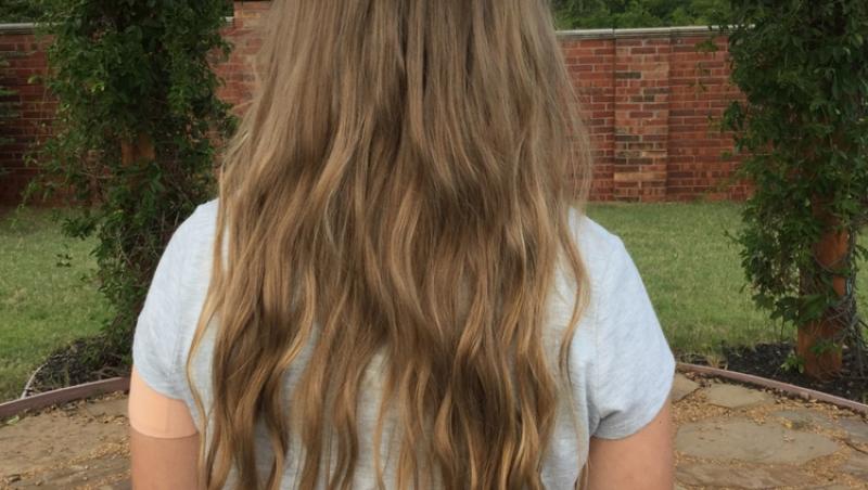 Cocul &bdquo;half-up, half-down&rdquo;