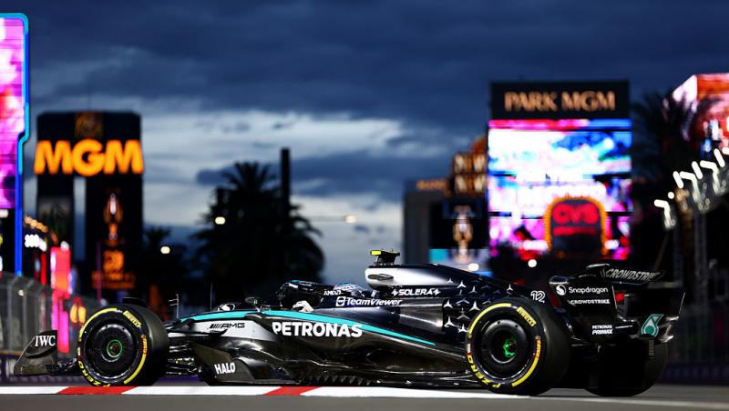 Vezi acum calificările din Formula 1™ pentru Marele Premiu din Las Vegas. Lupta pentru pole e LIVE în AntenaPLAY și pe Antena 3CNN