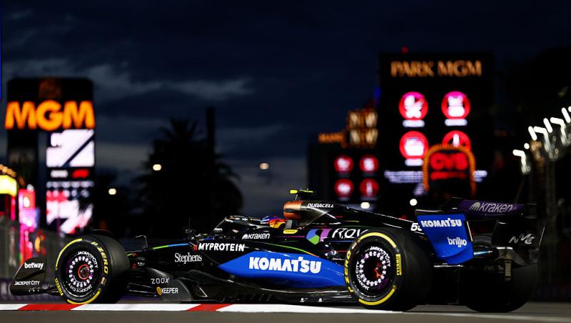 Vezi acum calificările din Formula 1™ pentru Marele Premiu din Las Vegas. Lupta pentru pole e LIVE în AntenaPLAY și pe Antena 3CNN