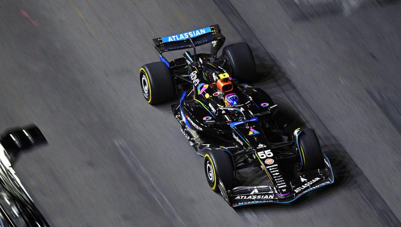 Vezi acum calificările din Formula 1™ pentru Marele Premiu din Las Vegas. Lupta pentru pole e LIVE în AntenaPLAY și pe Antena 3CNN