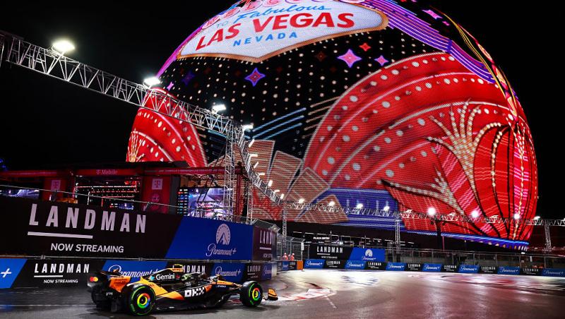 Urmărește acum cursa din Formula 1™ pentru Marele Premiu din Las Vegas. Spectacolul este LIVE pe Antena 3 CNN și în AntenaPLAY