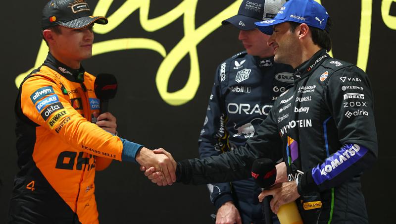 Urmărește acum cursa din Formula 1™ pentru Marele Premiu din Las Vegas. Spectacolul este LIVE pe Antena 3 CNN și în AntenaPLAY