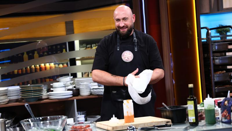 Chefi la cuțite, 24 noiembrie 2025. Ce preparate speciale i-au cucerit pe jurați și i-au trimis pe concurenți direct în bootcamp