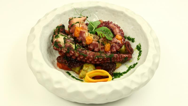 Chefi la cuțite, 24 noiembrie 2025. Ce preparate speciale i-au cucerit pe jurați și i-au trimis pe concurenți direct în bootcamp