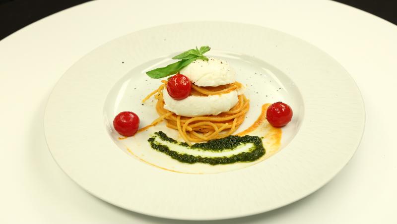 Chefi la cuțite, 24 noiembrie 2025. Ce preparate speciale i-au cucerit pe jurați și i-au trimis pe concurenți direct în bootcamp