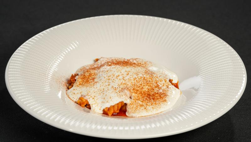 Chefi la cuțite, 24 noiembrie 2025. Ce preparate speciale i-au cucerit pe jurați și i-au trimis pe concurenți direct în bootcamp