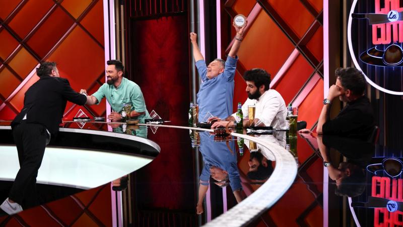 Chef Sautner a câștigat amuleta de ieri. Azi, Gabi Tamaș vine la Chefi la cuțite. Jurații gătesc în Piața Sfatului din Brașov