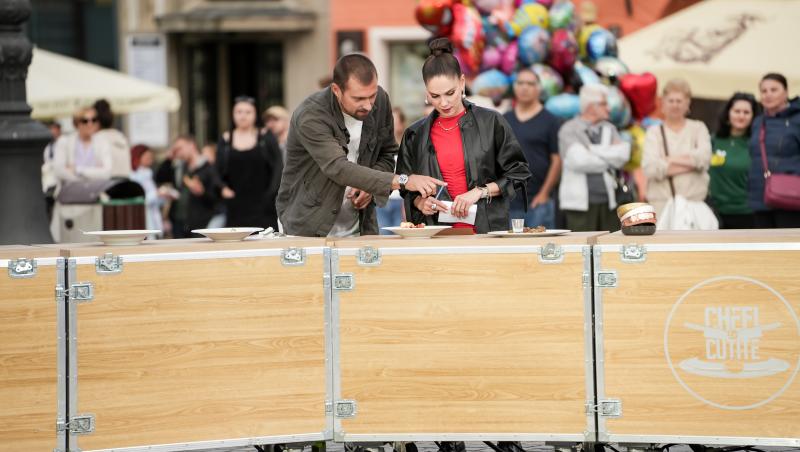 Chefi la cuțite, 24 noiembrie 2025. Ce chef a câștigat amuleta din Piața Sfatului din Brașov. Gabi Tamaș a dat un verdict dificil