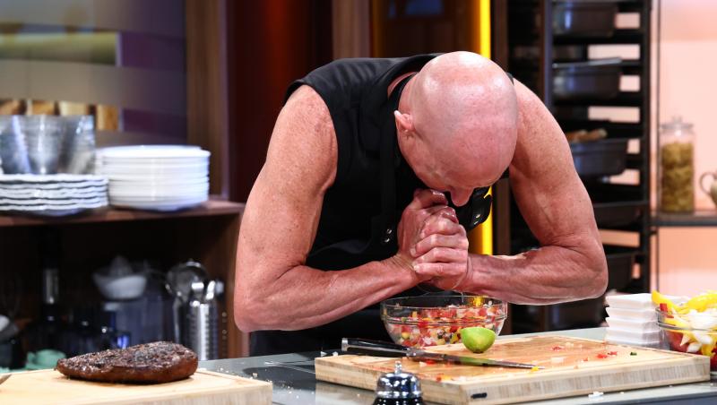 Chefi la cuțite, 24 noiembrie 2025. Cine a câștigat cuțitul de argint al prieteniei. Ce chef l-a oferit: „Rihanna mă urmărește!”