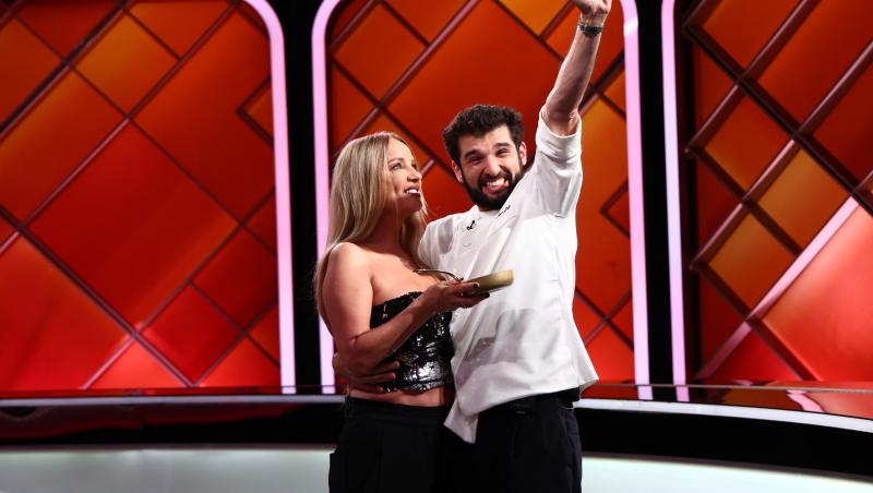 Chefi la cuțite, 25 noiembrie 2025. Prima bombă cu mai multe amulete a ajuns la unul dintre chefi. Tania Budi a decis cine o ia