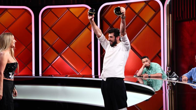 Chefi la cuțite, 25 noiembrie 2025. Prima bombă cu mai multe amulete a ajuns la unul dintre chefi. Tania Budi a decis cine o ia