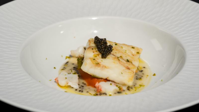 Chefi la cuțite, 25 noiembrie 2025. Prima bombă cu mai multe amulete a ajuns la unul dintre chefi. Tania Budi a decis cine o ia