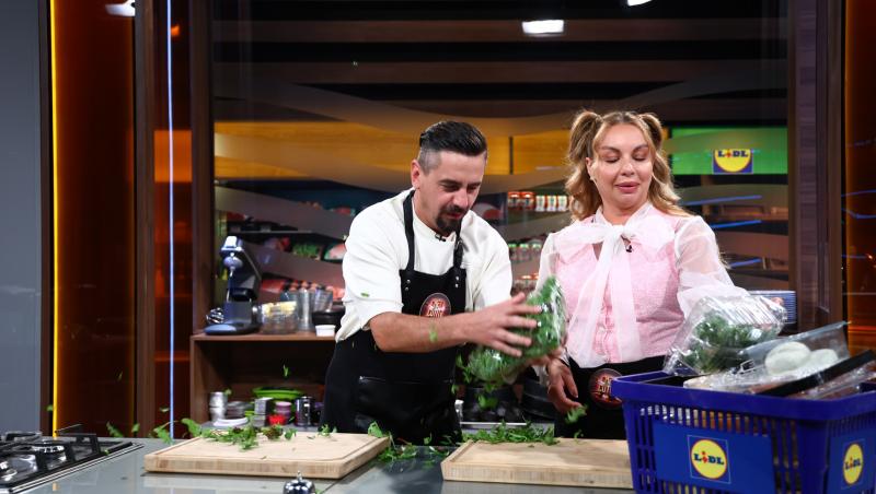 Chefi la cuțite, 25 noiembrie 2025. Eliza și Cosmin Natanticu, prima surpriză a serii. Ce au preparat și câte cuțite au primit