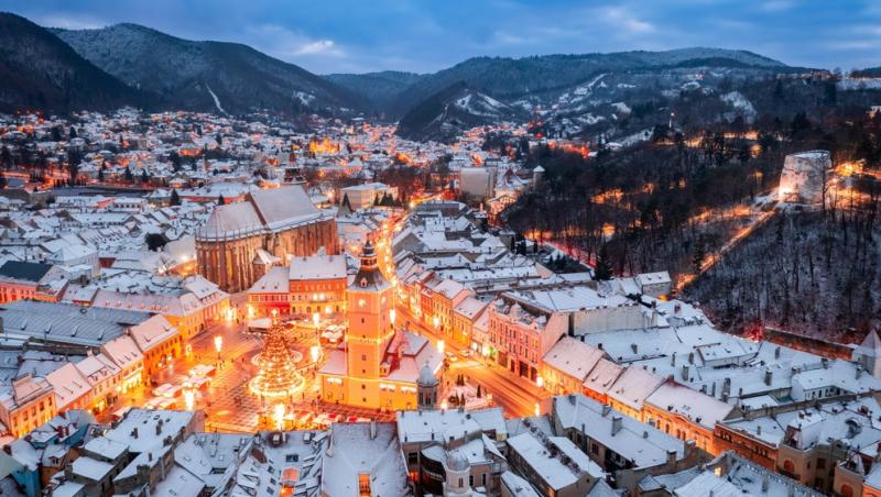 Zilele libere din luna decembrie 2025. Când se pot bucura angajații și elevii de minivacanțe legale