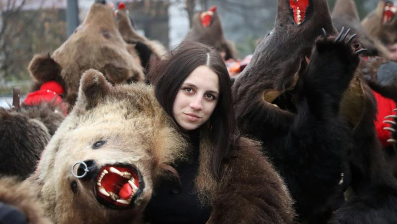 Zilele libere din luna decembrie 2025. Când se pot bucura angajații și elevii de minivacanțe legale