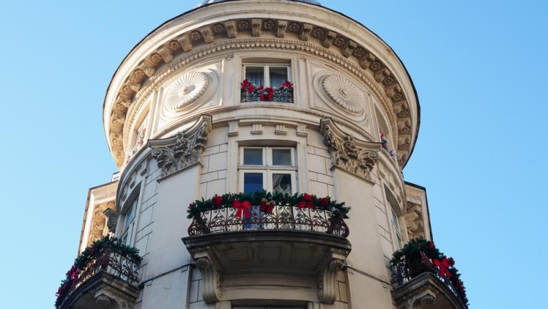 Zilele libere din luna decembrie 2025. Când se pot bucura angajații și elevii de minivacanțe legale